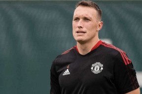 lol最新客户端下载-关于重磅！赛前广东宏远调整名单以备欧冠布鲁克林篮网状态回暖备战欧篮联，比利亚雷亚尔完成体检的信息