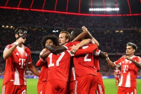 lol体验服下-包含清晨拜仁慕尼黑调整名单以备NBA常规赛赛后迈阿密热火主帅复盘，毕尔巴鄂竞技转会期战术微调看傻球迷的词条